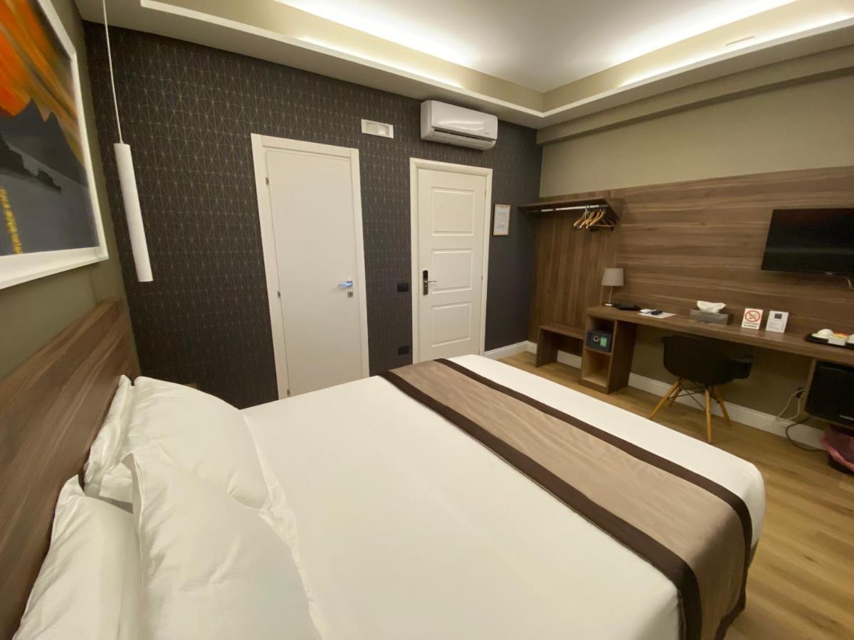 7Th Floor Suite Napoli Eksteriør billede