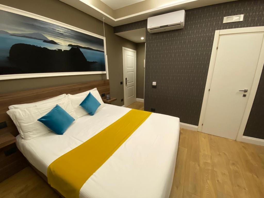 7Th Floor Suite Napoli Eksteriør billede